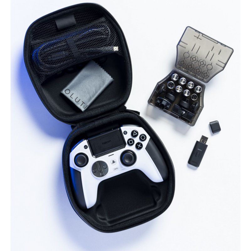 Detalle 2 de Nacon Revolution 5 Pro mando inalámbrico asimétrico para PC, PS5 y PS4 en color blanco
