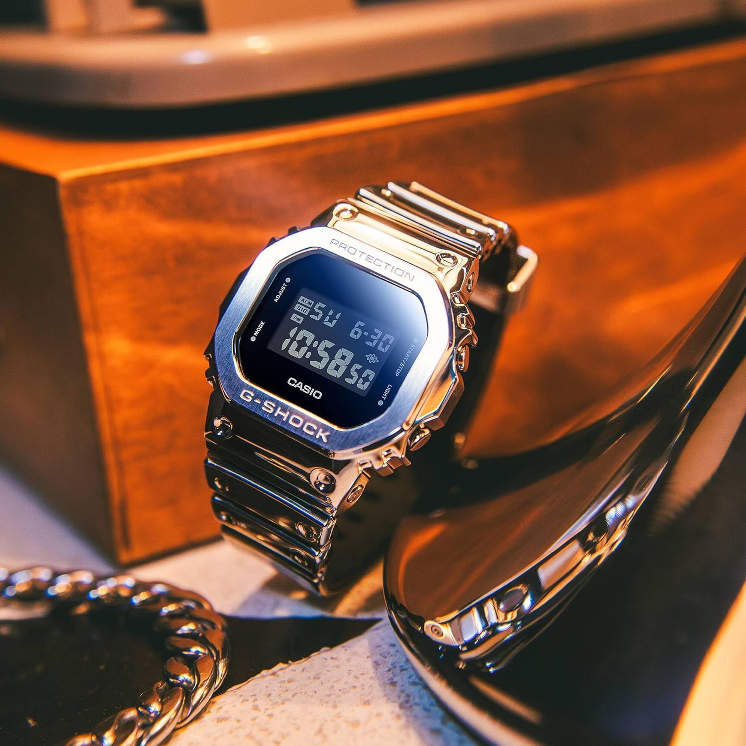 Thumbnail 3 de Casio GM-5600YM-8ER Armbanduhr mit 20 bar