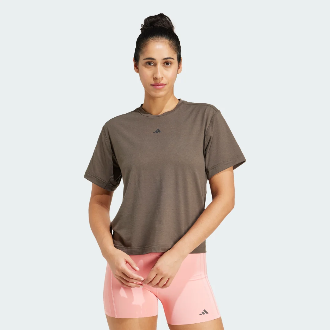 Detalle de Camiseta PrimeLift Back-Cutout 3 bandas de Adidas