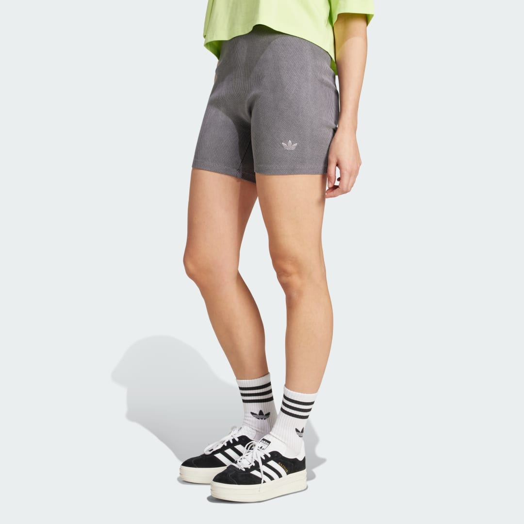Detalle de Essentials Rib 1/4 Washed mallas cortas