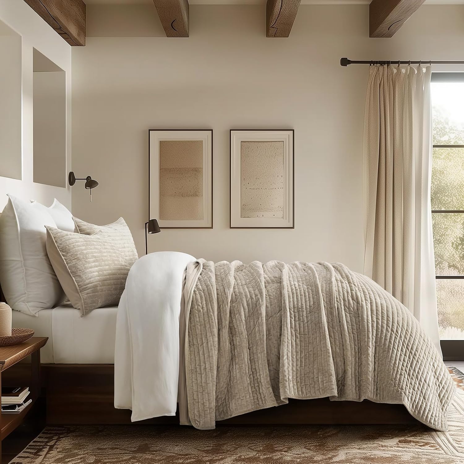 Thumbnail 4 de EVERGRACE Velvet Quilt Set (Queen) in Beige Taupe — Lightweight Channel Velvet Comforter with 2 Shams