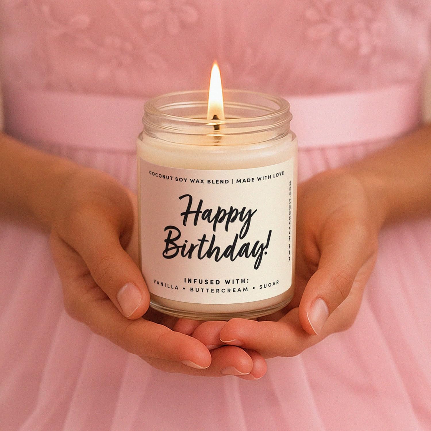 Detalle de Happy Birthday Candle for Women by WAX & WIT — Vanilla Buttercream Cake Soy Candle, 9oz