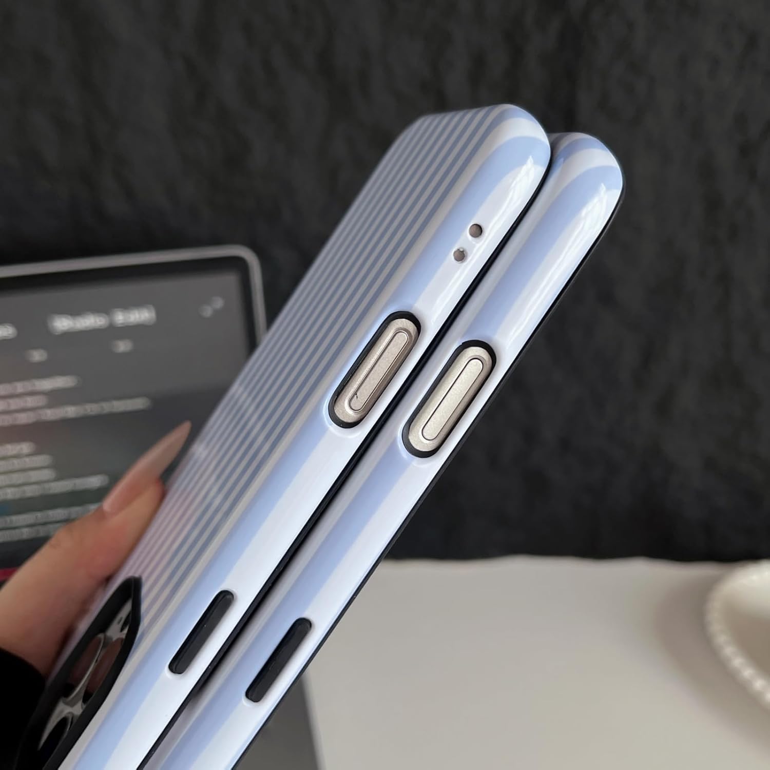 Thumbnail 3 de Longlayss iPhone 17 Case: Cute Striped Shockproof Slim Cover (Light Blue)