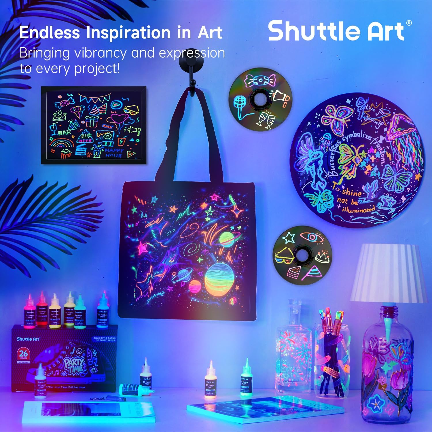 Detalle 2 de Shuttle Art 3D Textilfarbe „Glow in the Dark“ – 26 fluoreszierende Stoffmalfarben (waschmaschinenfest) für T-Shirts & Co.
