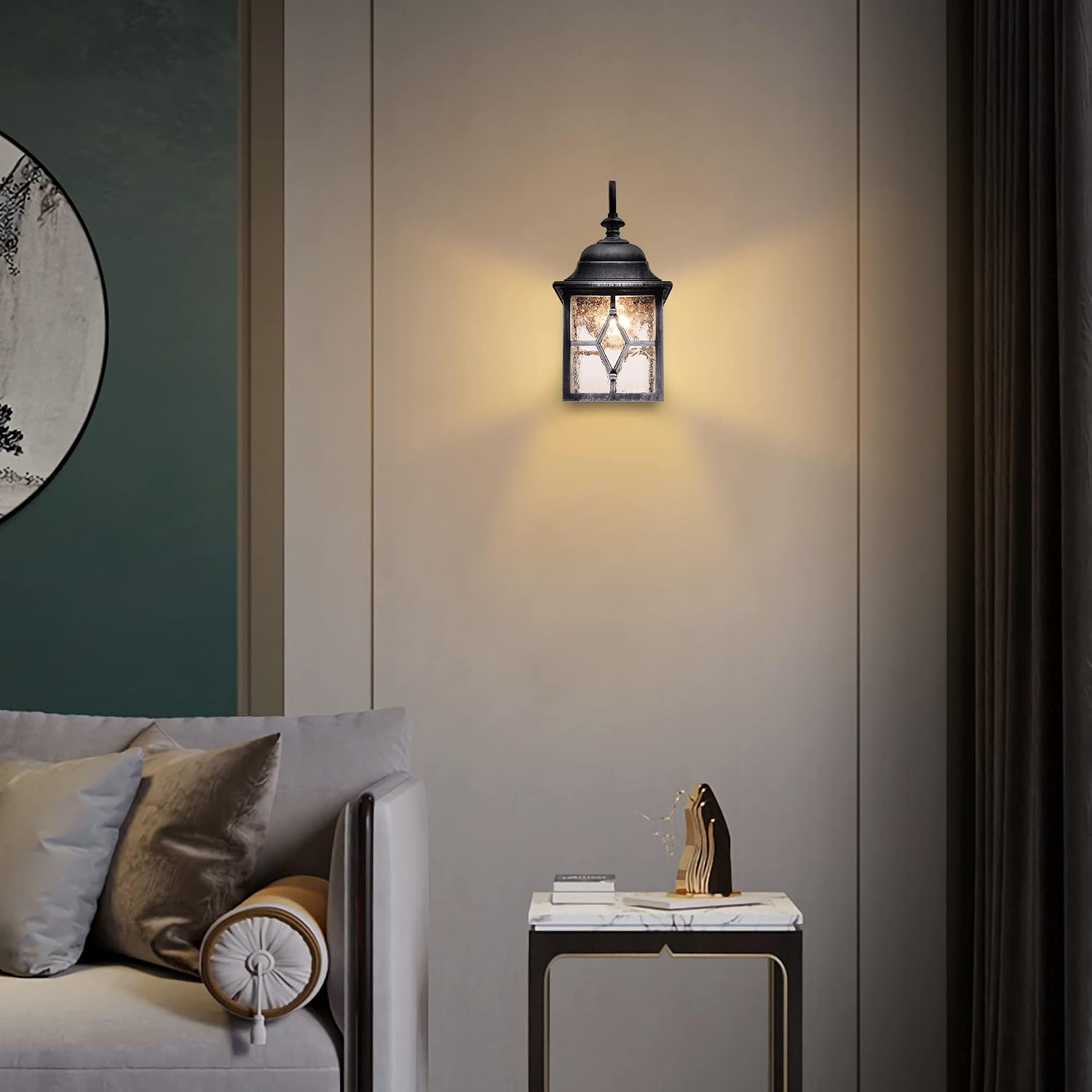 Detalle de LUTEC Vintage Wall Light IP23: Classic Aluminium Lantern for Indoor and Outdoor Use