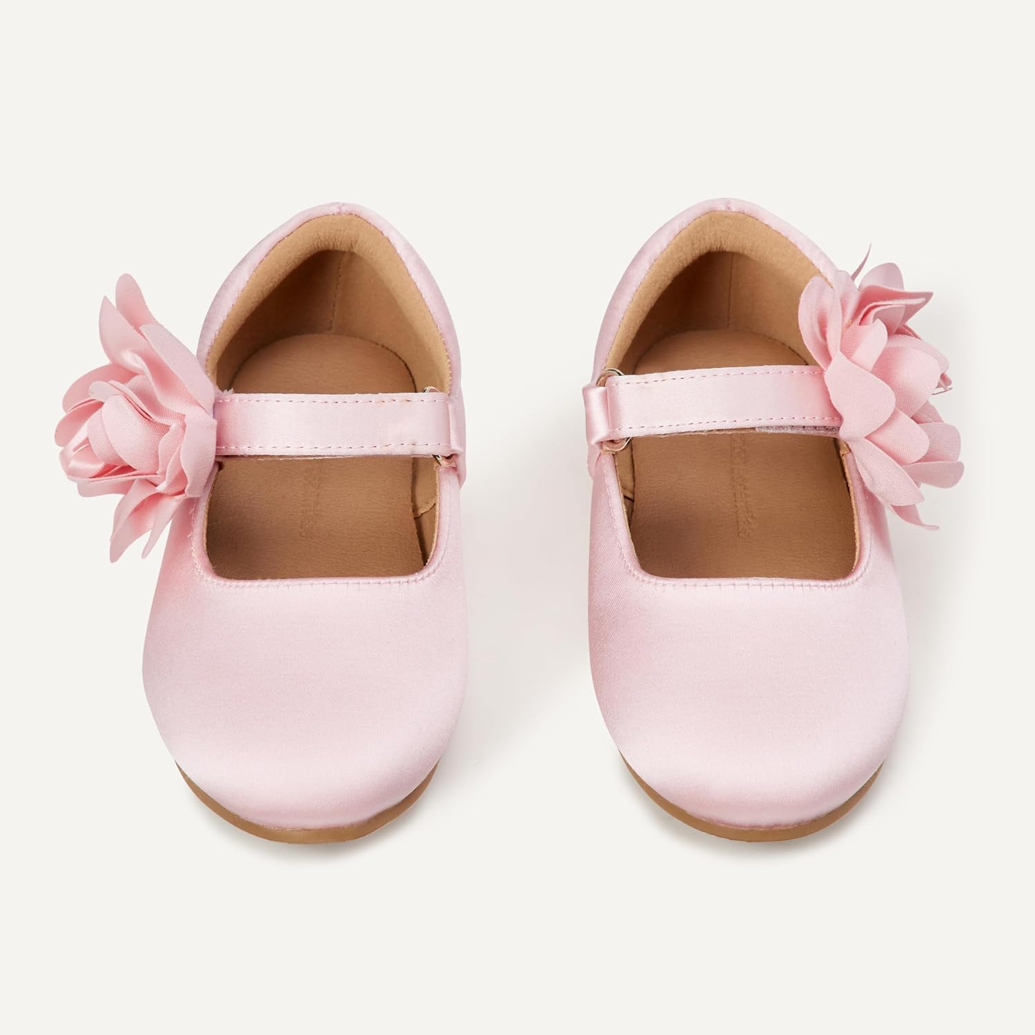 Detalle 2 de Amazon Essentials Mary Jane flats for girls