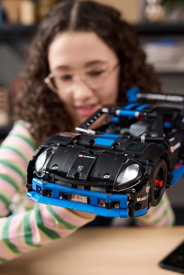 Thumbnail 7 de LEGO Technic Porsche GT4 e-Performance 🏎