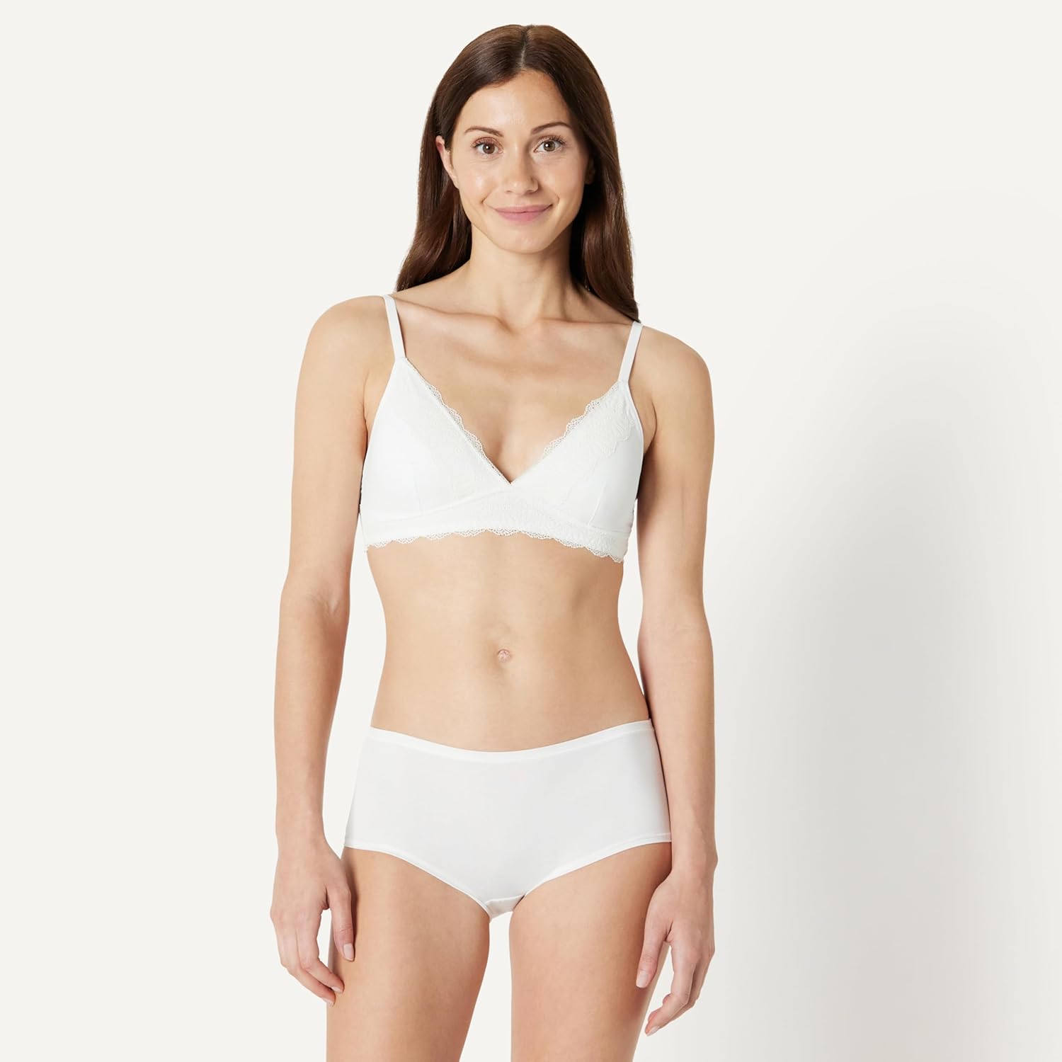 Thumbnail 4 de Amazon Essentials women’s peached microfibre lace-trim lined V-neck bralette