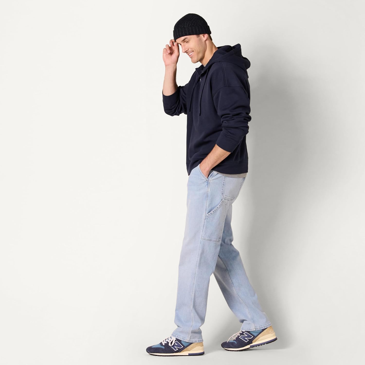 Thumbnail 5 de Amazon Essentials Herren Leicht elastische Relaxed Fit-Zimmermann-Jeans – robuste Alltags-Arbeitskleidung