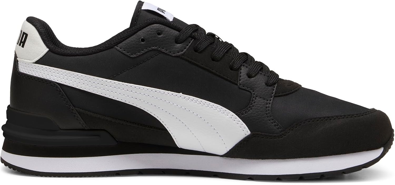 Detalle de PUMA ST Runner V4 NL Sneaker Unisex (41 EU) en Negro y Blanco con superposiciones de gamuza
