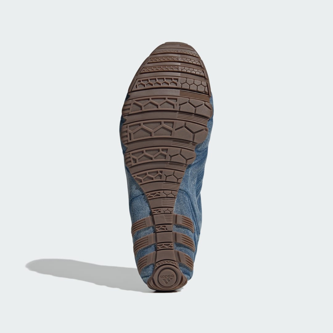 Detalle de Zapatilla Ghost Print de Adidas: comodidad y estilo urbano en azul