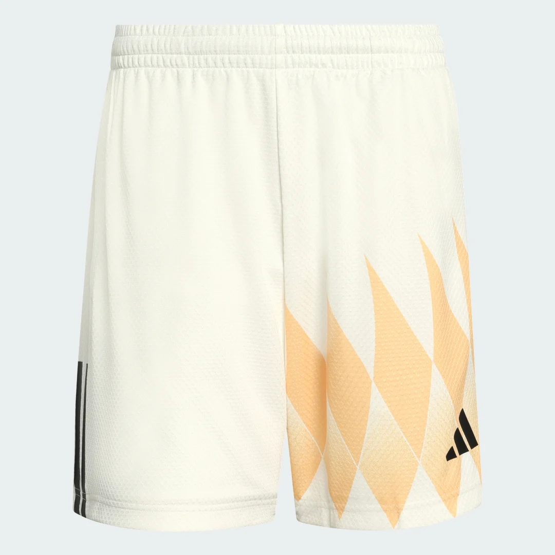 Detalle 2 de Pantalón corto de piqué House Of Tiro Common Goal de Adidas – Blanco