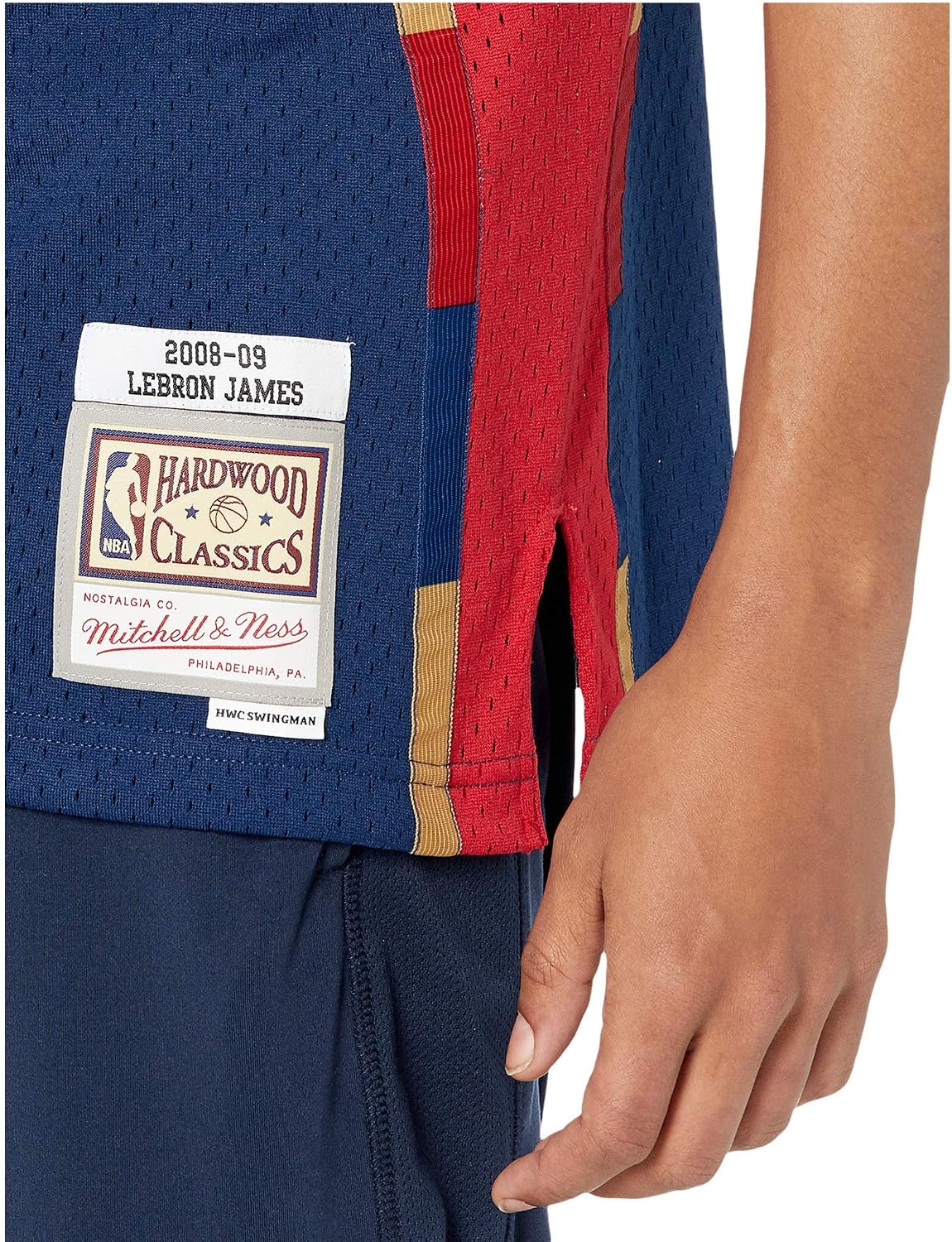 Detalle de Mitchell & Ness Lebron James 2008 Maglia Alternate