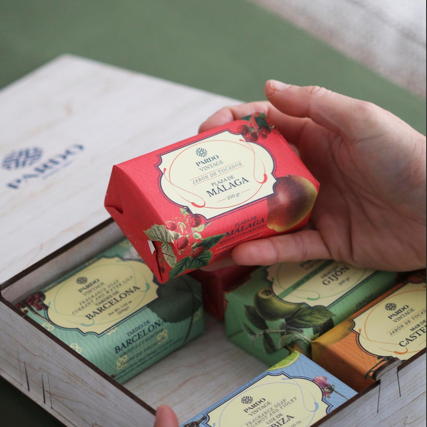Detalle 2 de Jabones Pardo Vintage Dreams – zestaw 6 mydeł w kostce po 200 g
