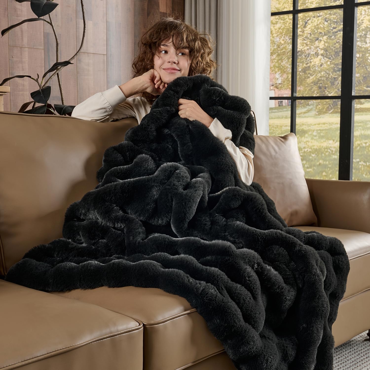 Thumbnail 3 de Lotus Karen Faux Fur Blanket, 108 x 90 Inches