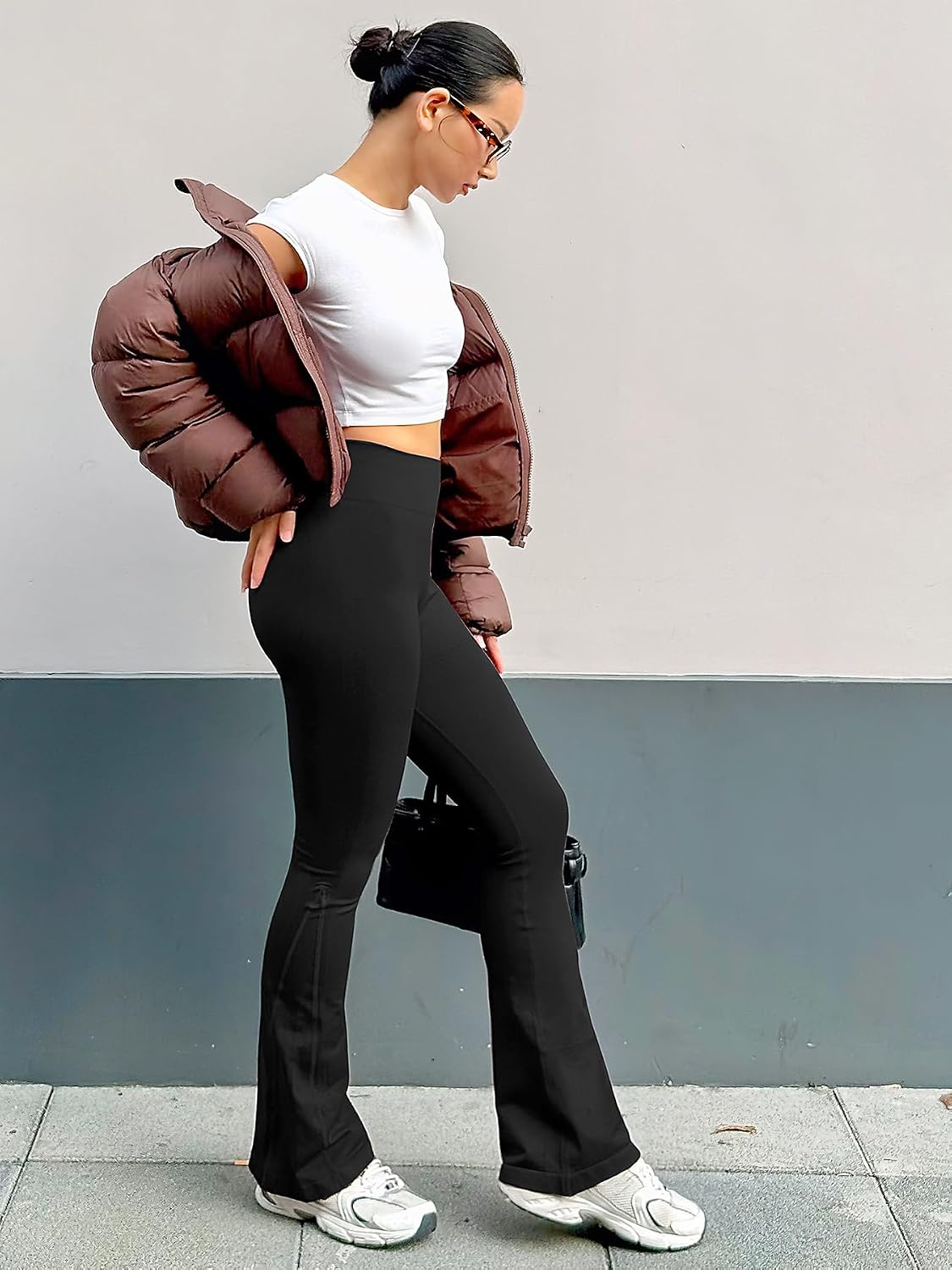 Detalle de ZAAYO Flared Leggings für Damen mit Scrunch-Bund, hohe Taille und Bootcut-Design