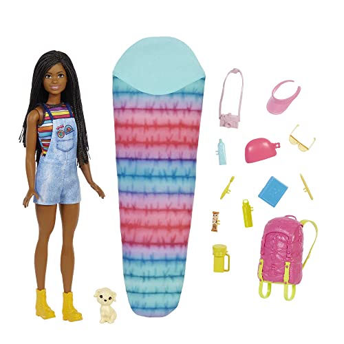 Detalle de Barbie Vamos de Camping Brooklyn Muñeca Morena con mochila y saco de dormir