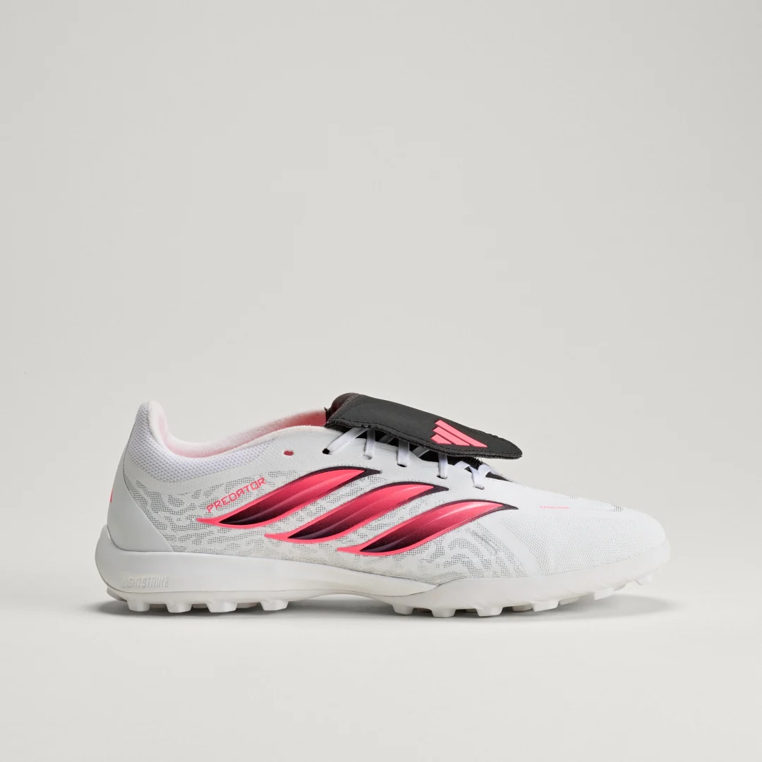 Thumbnail 2 de Adidas Predator League moqueta: bota de fútbol con lengüeta plegable en blanco