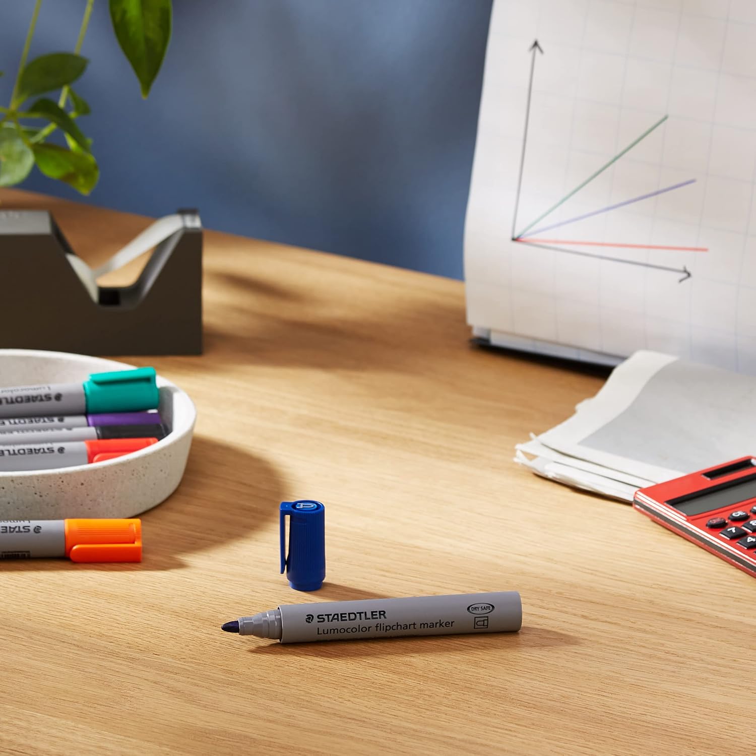 Detalle de STAEDTLER Flipchart Marker Lumocolor – Rundspitze 2 mm, Set 6 Farben, nachfüllbar, Dry Safe
