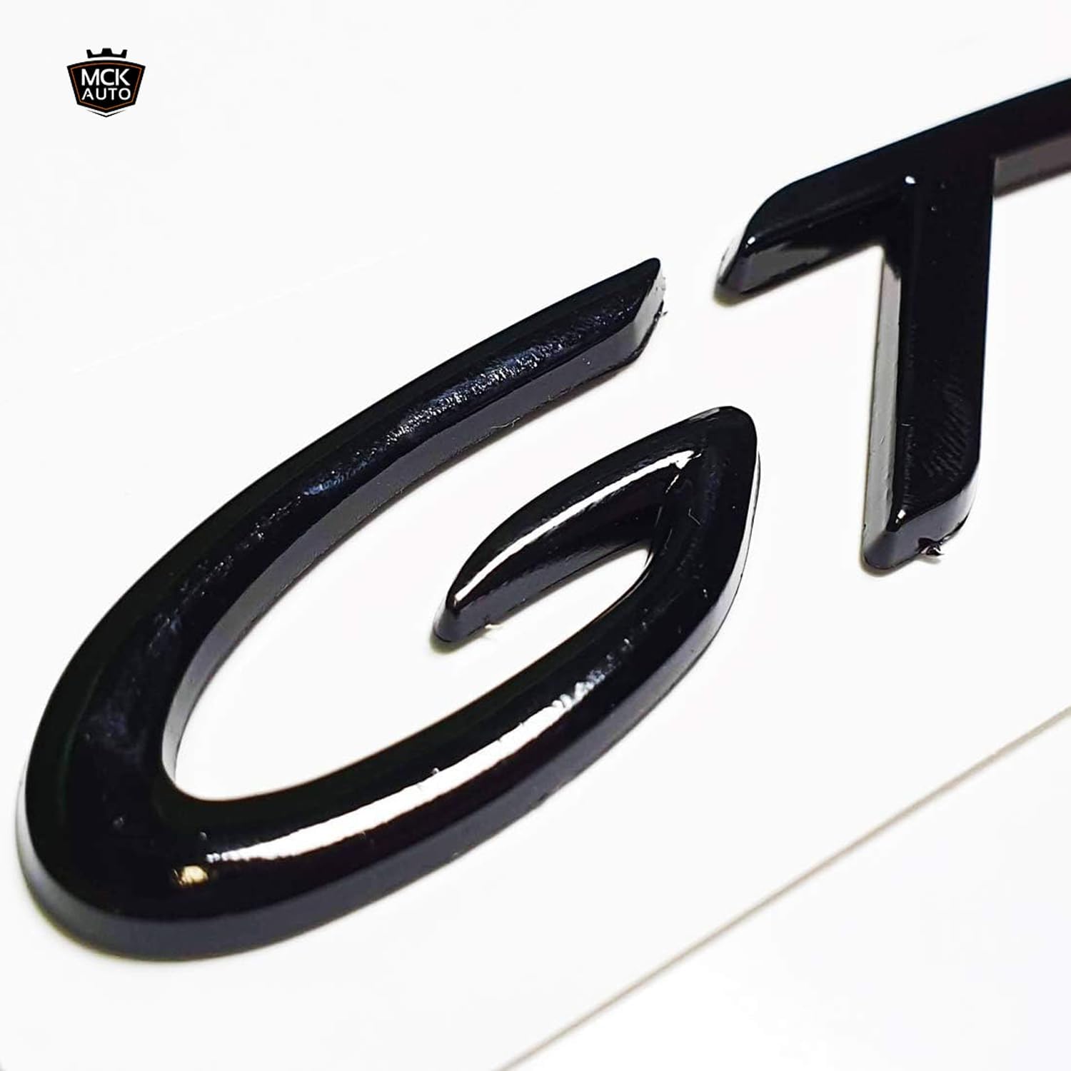 Detalle 2 de MCK Auto GTS Black Red Glossy Rear Boot Emblem