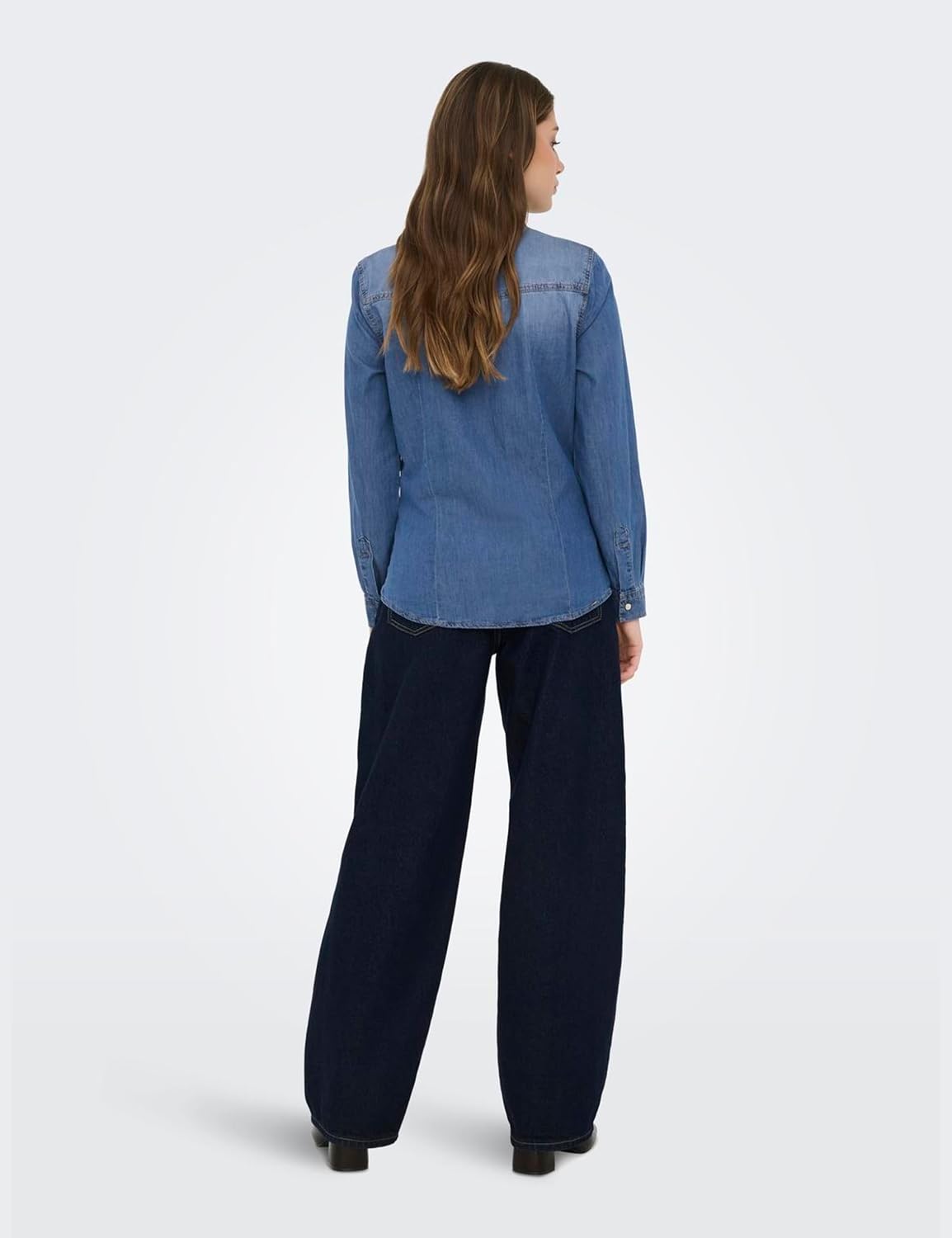 Detalle de ONLY ONLALEXA Denim Shirt: camicia in denim dal taglio comodo