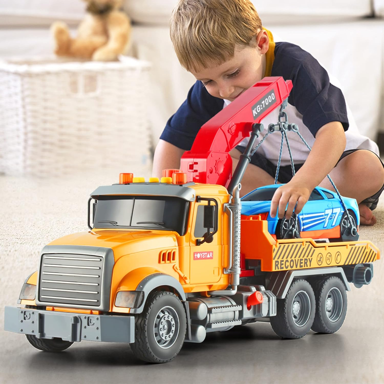 Detalle 2 de Dwi Dowellin 15-Inch Friction-Powered Tow Truck with Roadster — Lights, Sounds, and a Fun Rescue Set for Kids 3–7