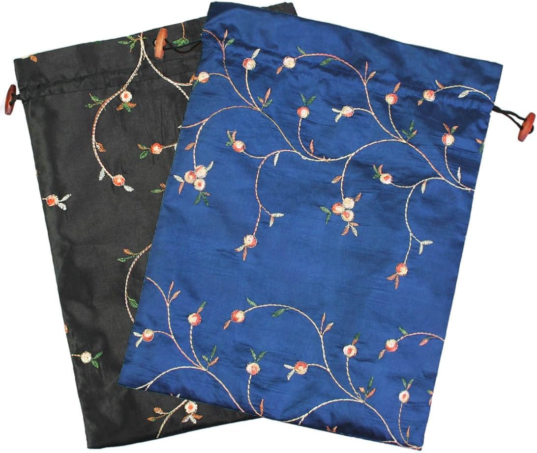 Thumbnail 6 de Kilofly Embroidered Silk Jacquard Travel Bags – Set of 2