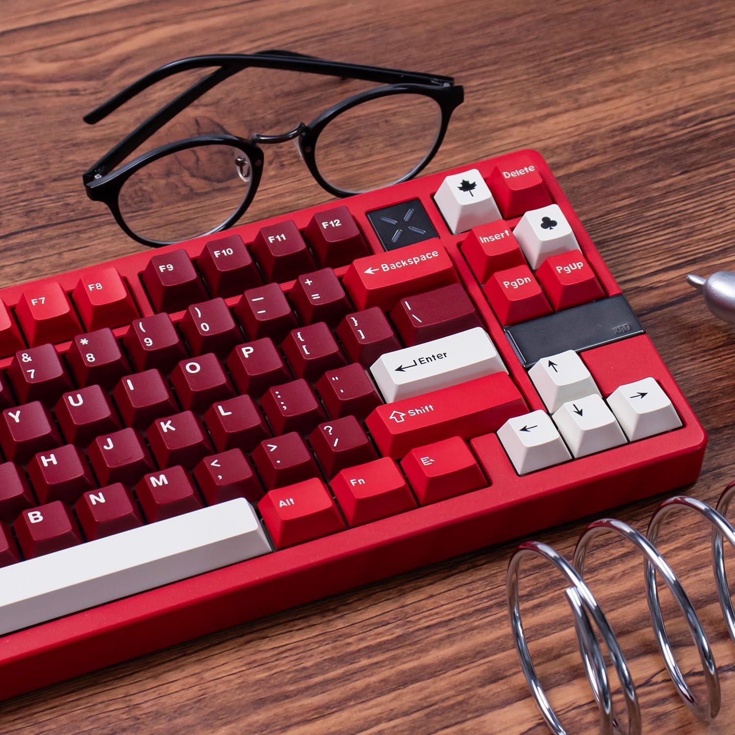 Detalle 2 de 172 Keys Doubleshot Red Keycaps for Cherry MX Mechanical Keyboards (ISO/ANSI) – Cherry Profile