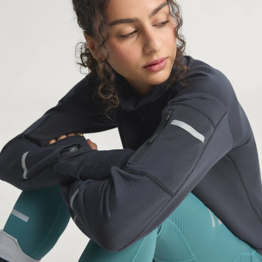 Detalle 2 de Camiseta de running Adi365 CLIMAWARM+ con cremallera al pecho de Adidas (Negro)