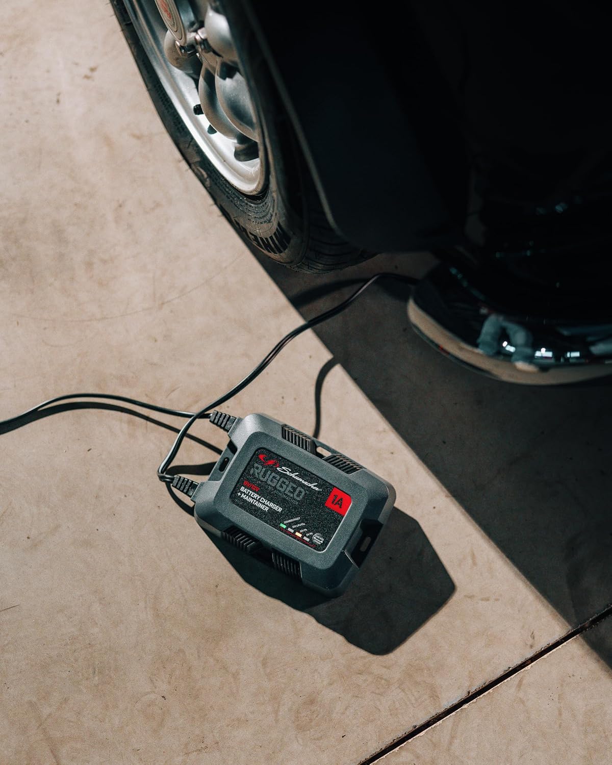 Detalle 2 de Schumacher Rugged SPX 457 chargeur 1A 🔌