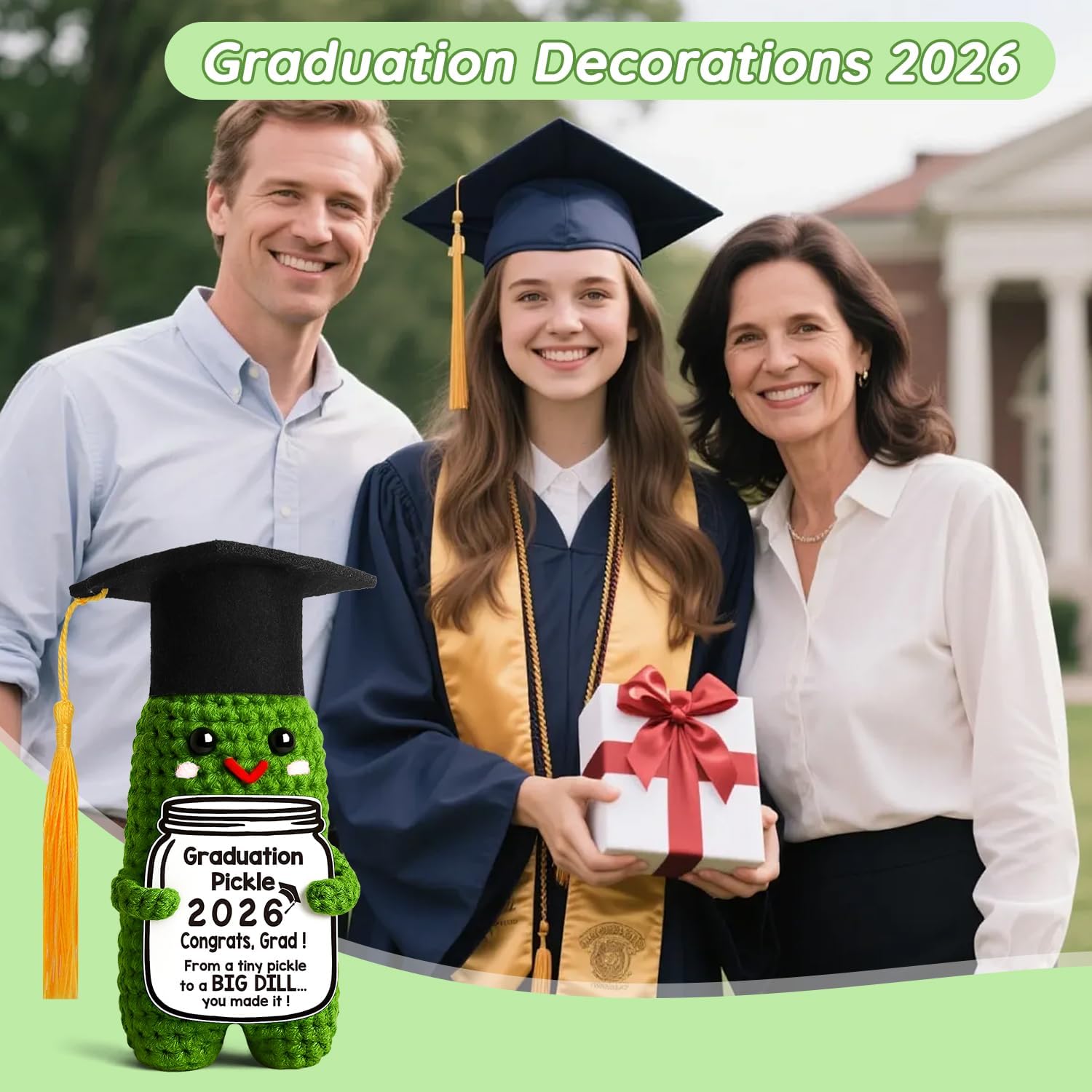 Thumbnail 1 de MAMAGIFTREE Graduation Pickle 2026 Handmade Crochet Grad Gift with Tassels and Congratulatory Card
