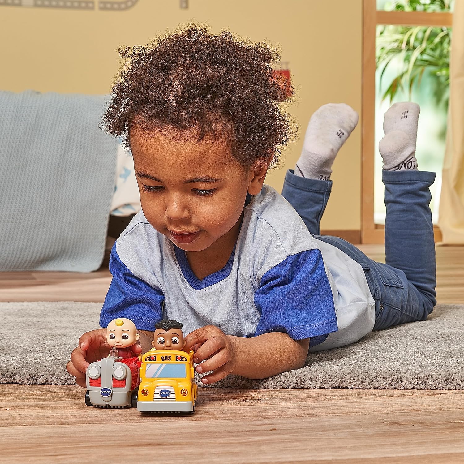 Thumbnail 6 de Tut Tut Baby Flitzer – CoComelon Codys Schulbus inkl. Schiene von VTech