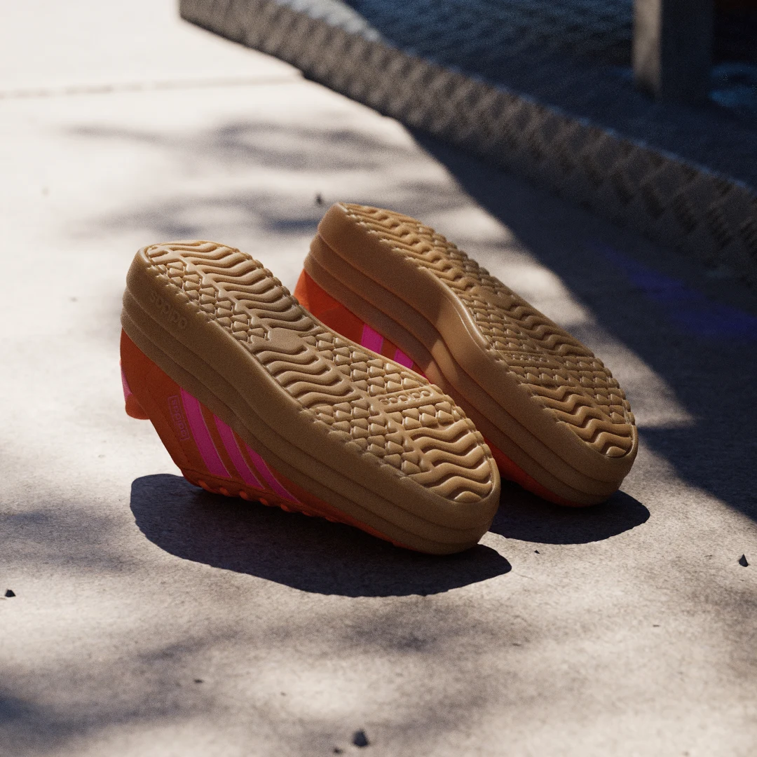 Detalle de Zapatilla VL Court Bold de Adidas – naranja, para estilo casual y juego urbano