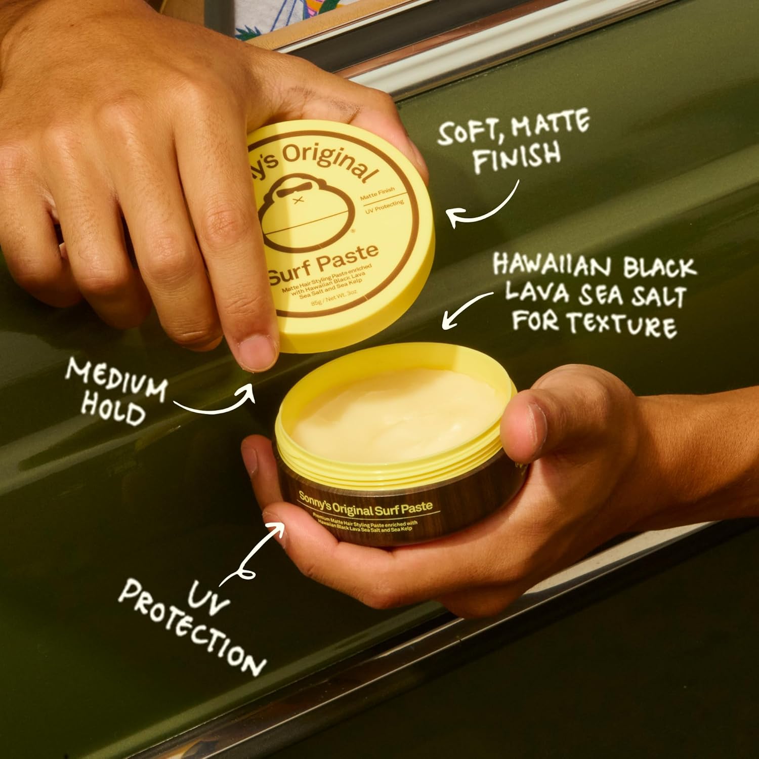 Detalle de Sun Bum Sonny's Original Surf Paste 3 oz — hair paste