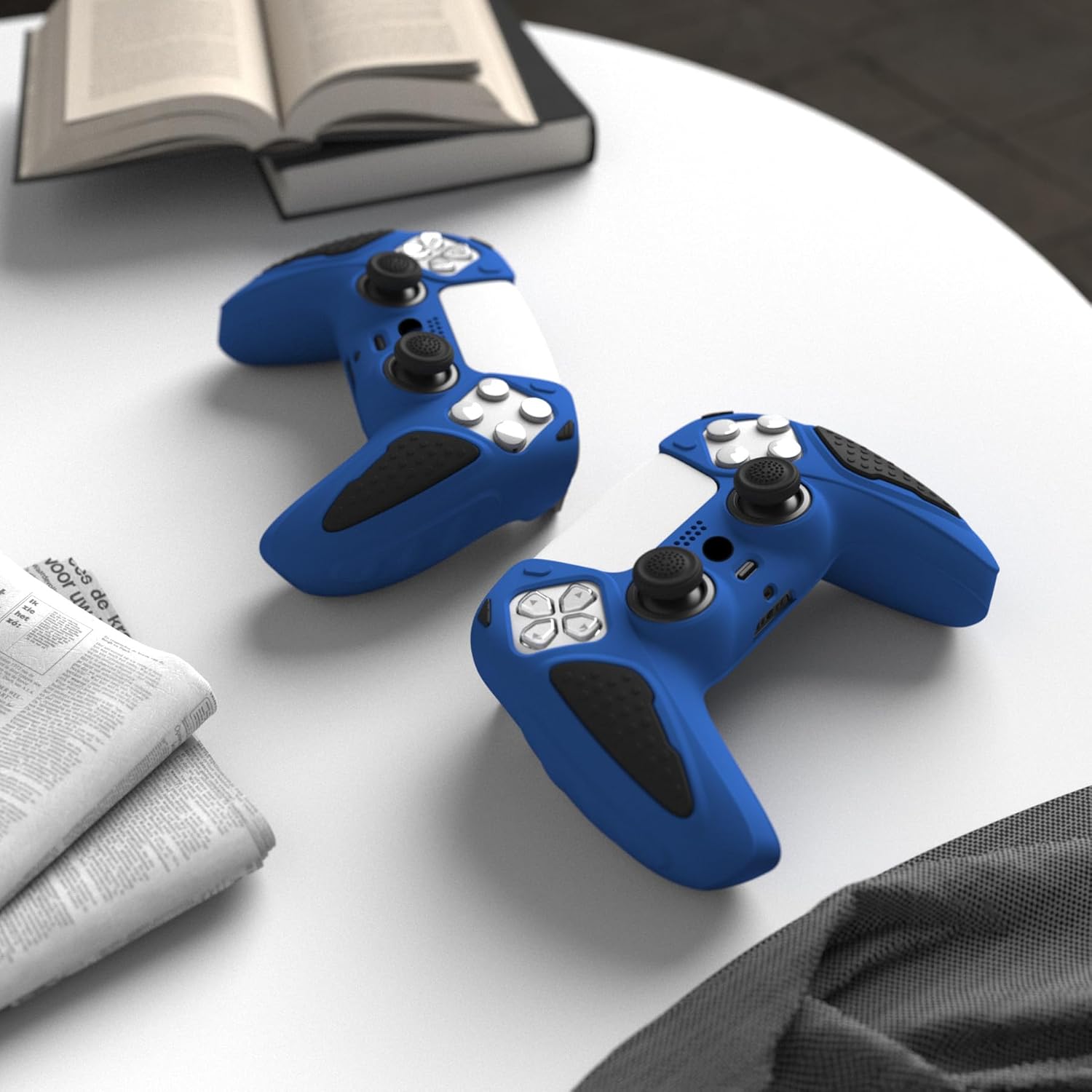 Thumbnail 3 de playvital Knight Edition Blue & Black Two-Tone Anti-Slip Silicone Cover Skin for PS5 Controller