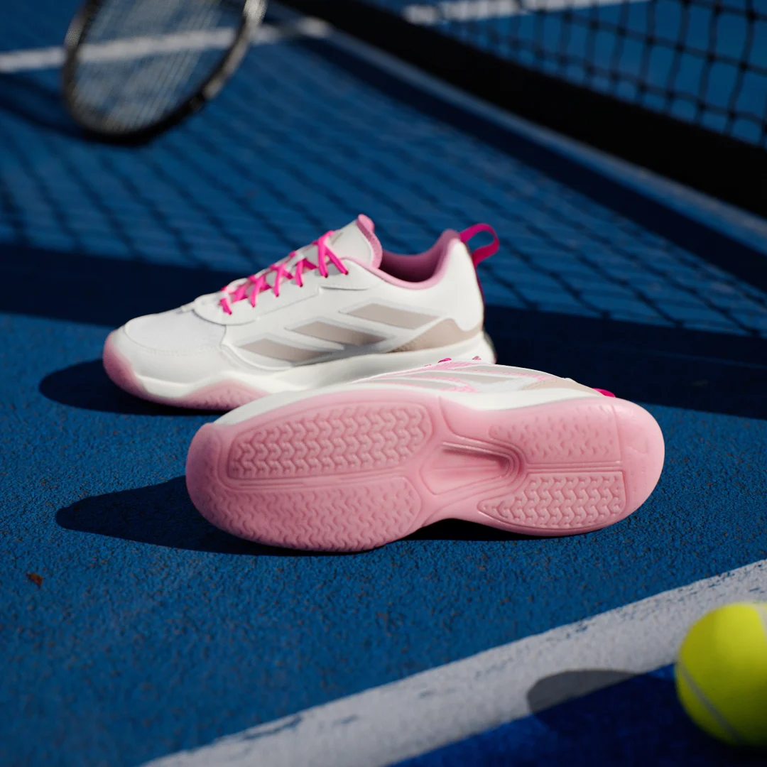 Detalle de Adidas Avaflash Low Tennis – Zapatilla blanca de corte bajo