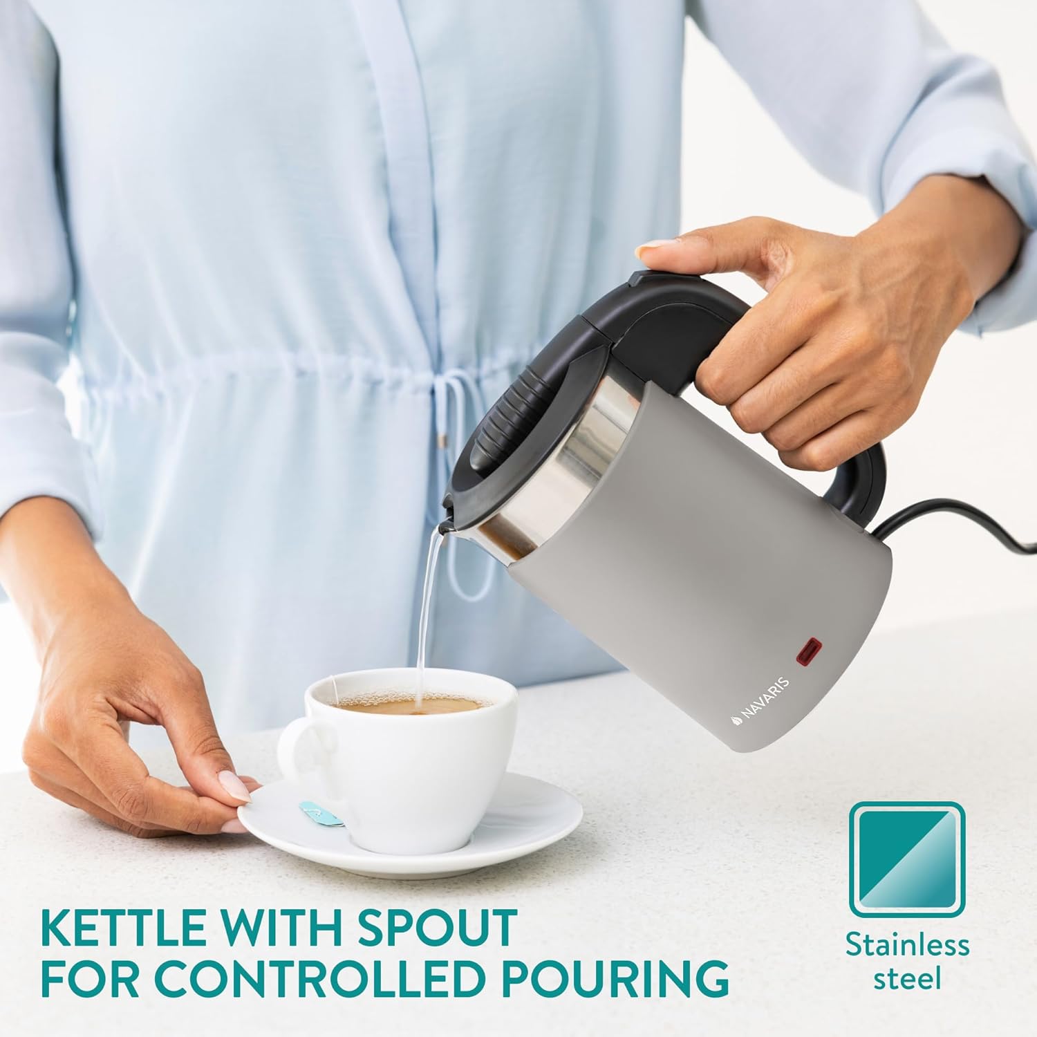 Thumbnail 5 de Navaris Compact Electric Travel Jug (0.5L) Dual Wall Kettle with Boil Dry Protection – 1100W Grey