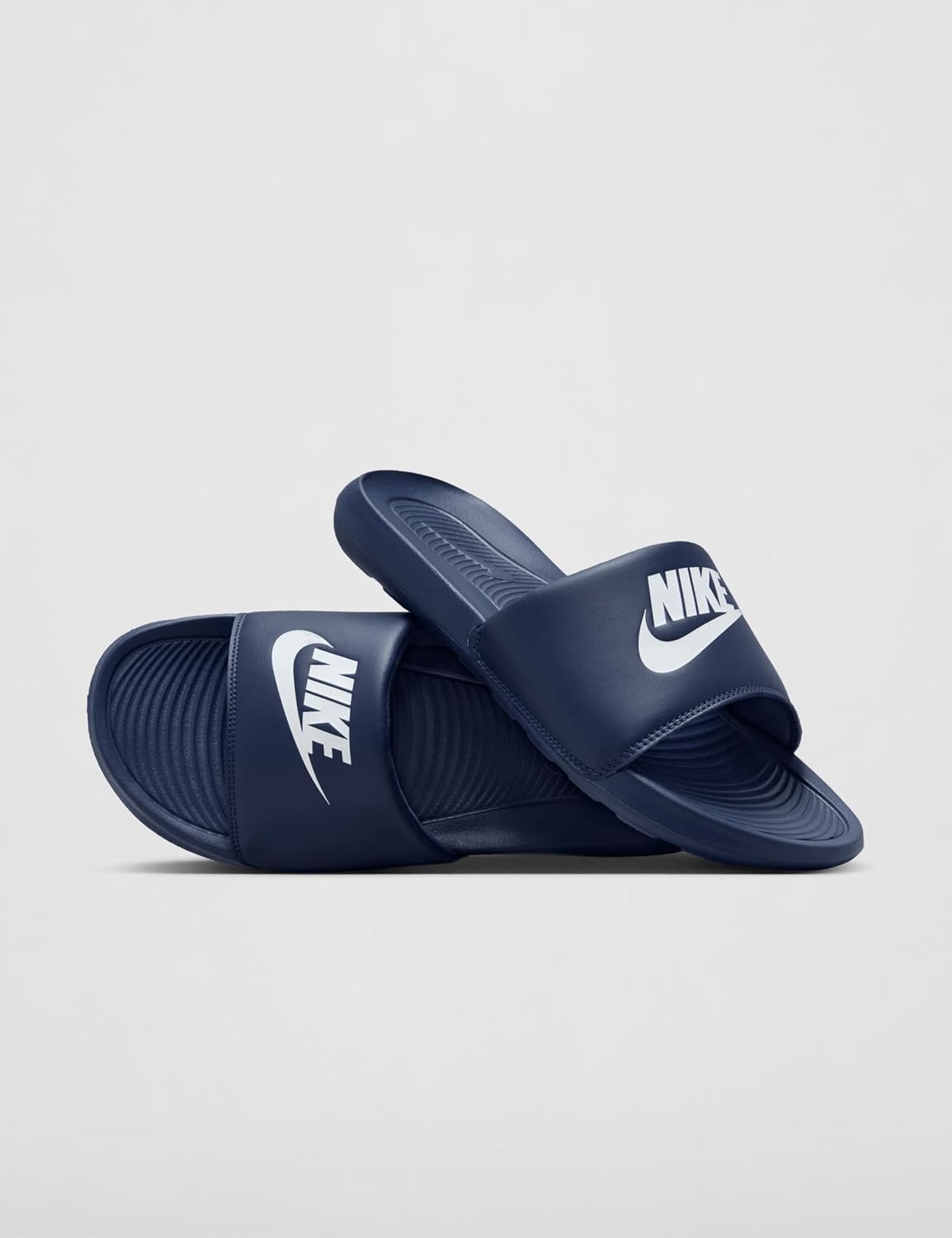 Detalle 2 de Nike Victori One – Chanclas para hombre, Midnight Navy White 401 (42.5 EU)