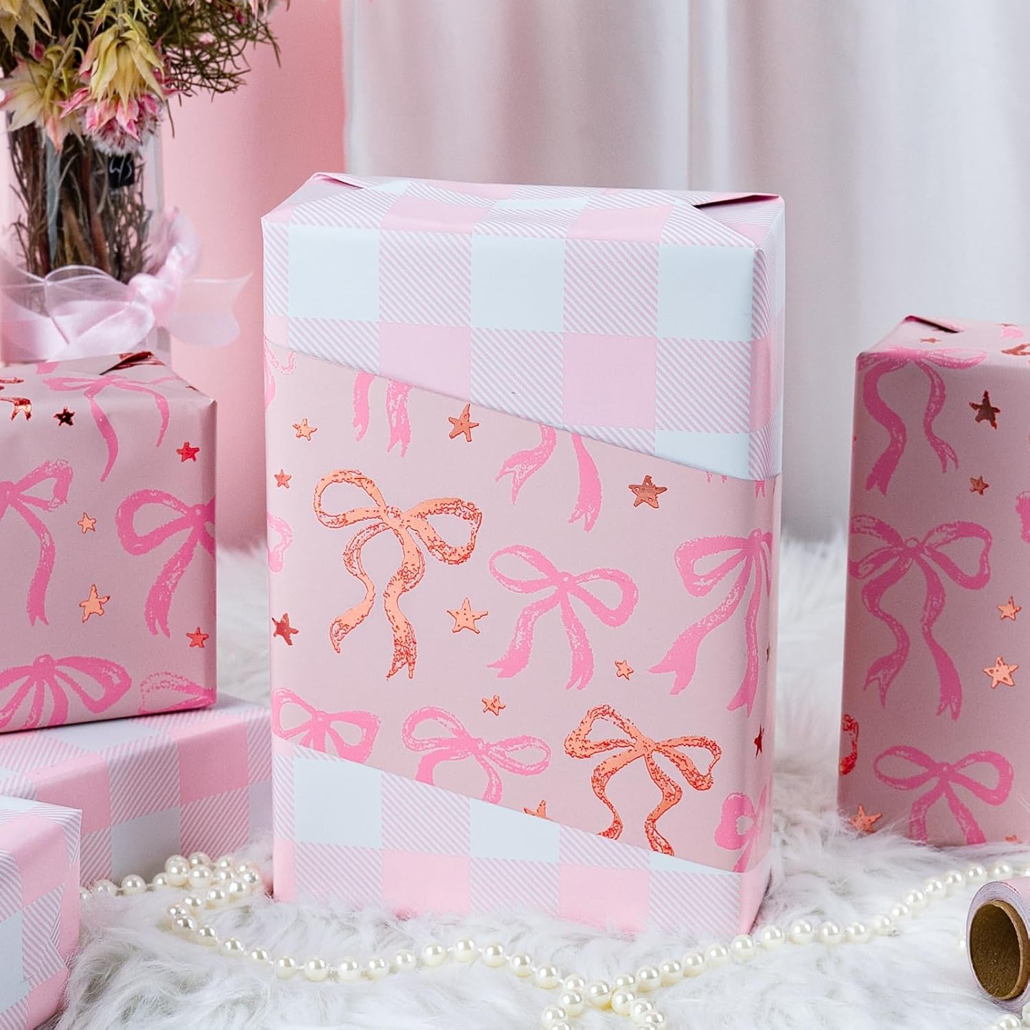 Detalle de MAYPLUSS Pink Bow Wrapping Paper Roll, 17 in x 16.5 ft