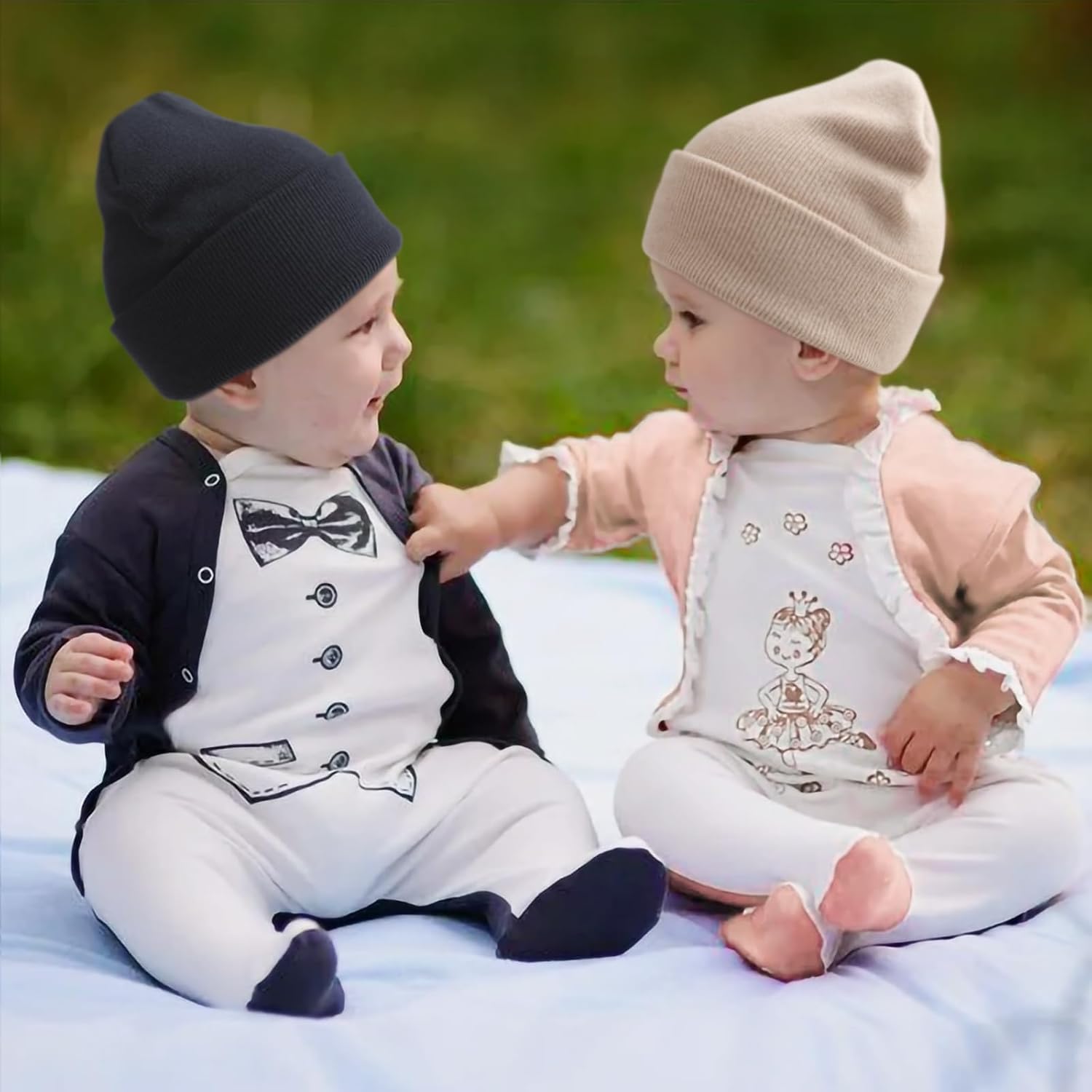 Thumbnail 6 de DRESHOW Ensemble Bonnet Beanie et Moufles d'hiver pour bébés et enfants (3 mois – 5 ans) – Tricotés chauds et extensibles