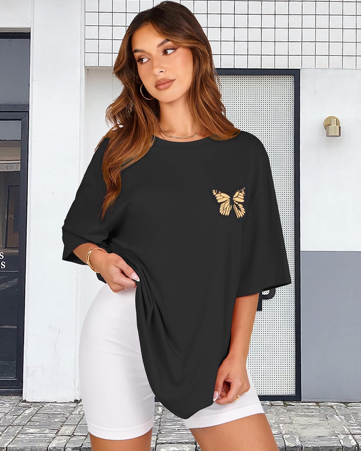 Detalle 2 de Womens Oversized Graphic T-Shirt with Crew Neck – Short Sleeve Loose Fit (2026)