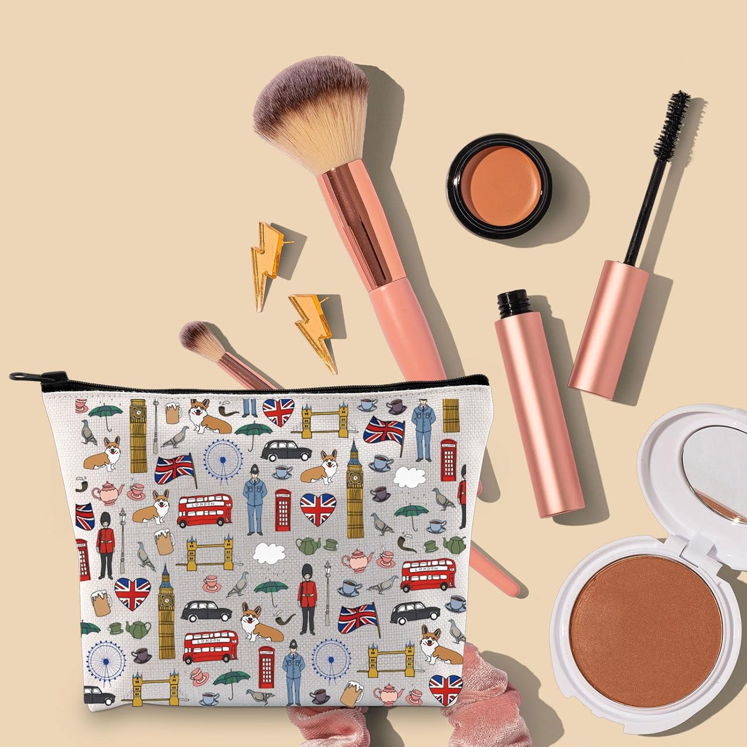Thumbnail 3 de Funny London Travel Pouch: A cheerful canvas cosmetic bag for London lovers
