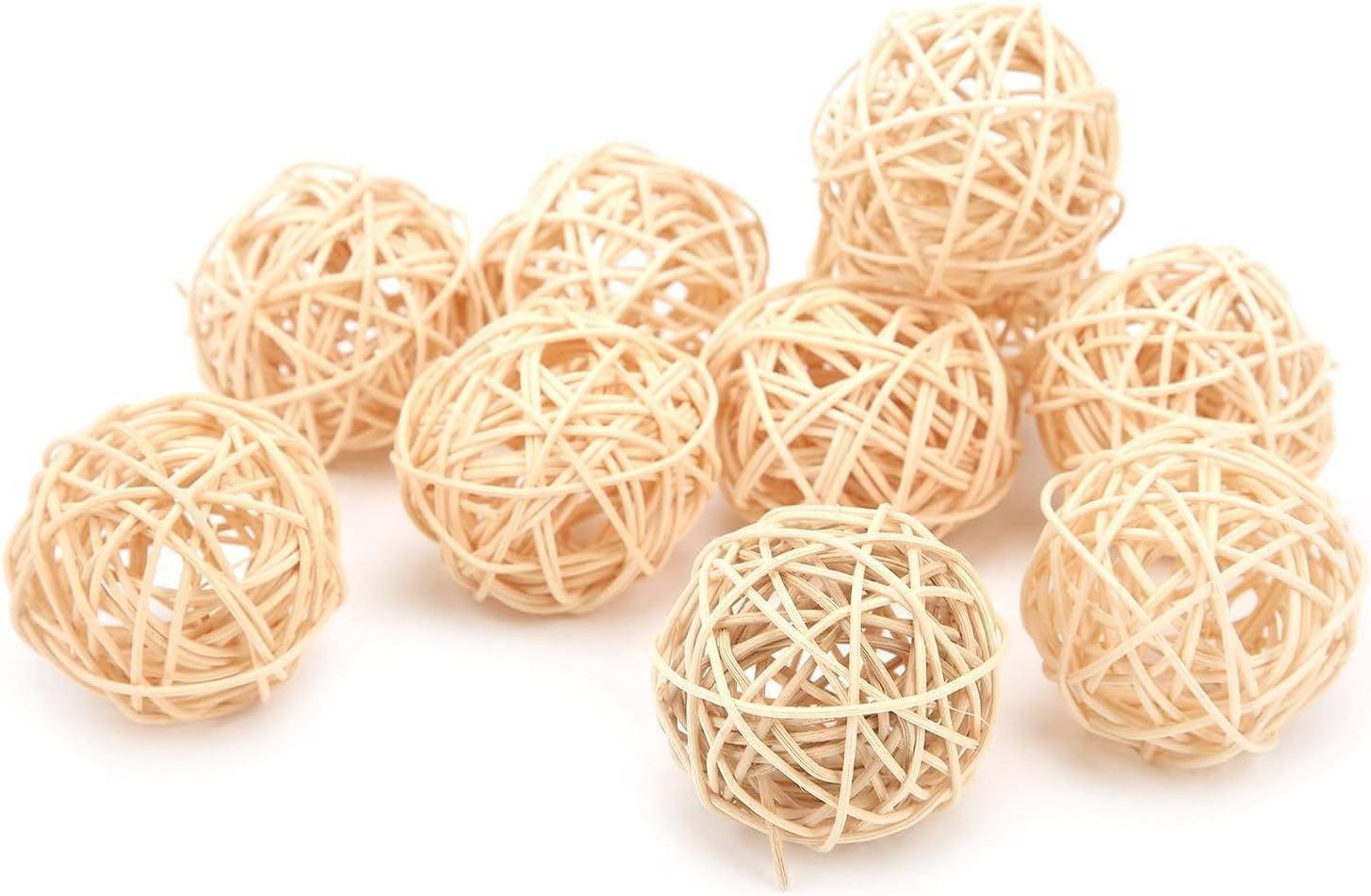 Detalle 2 de Hztyyier 10Pcs Rattan Balls for Paro t Parakeet Budgie Cockatoo – Natural Chewing Toys