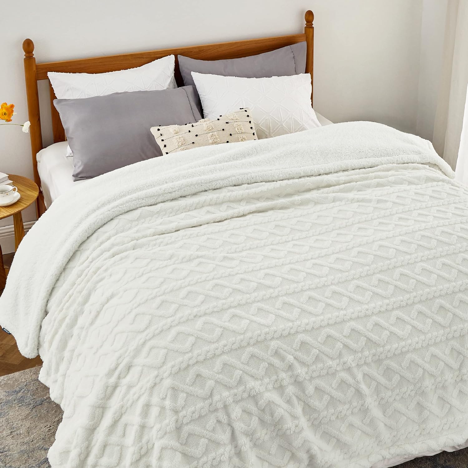 Detalle de Bedsure Sherpa Blanket, Queen