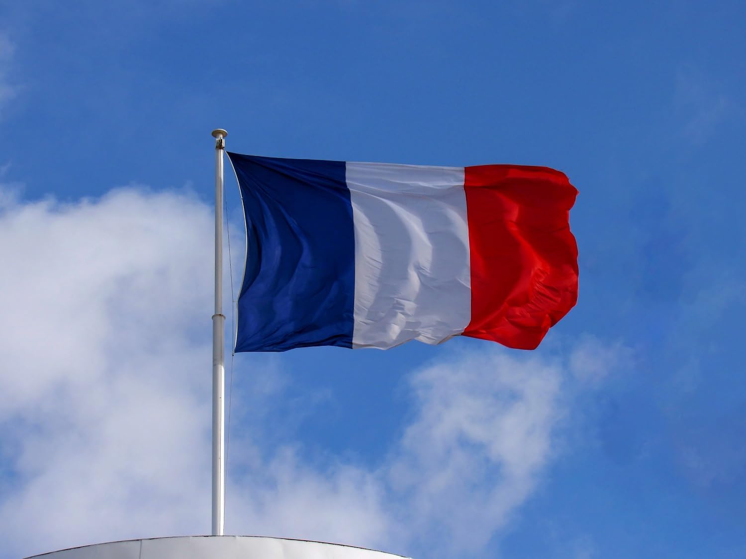 Detalle 2 de Drapeau français 90 x 150 cm en polyester avec œillets en laiton