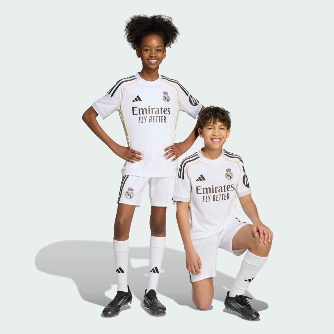 Detalle de Pantalón corto primera equipación Real Madrid 25/26 de Adidas