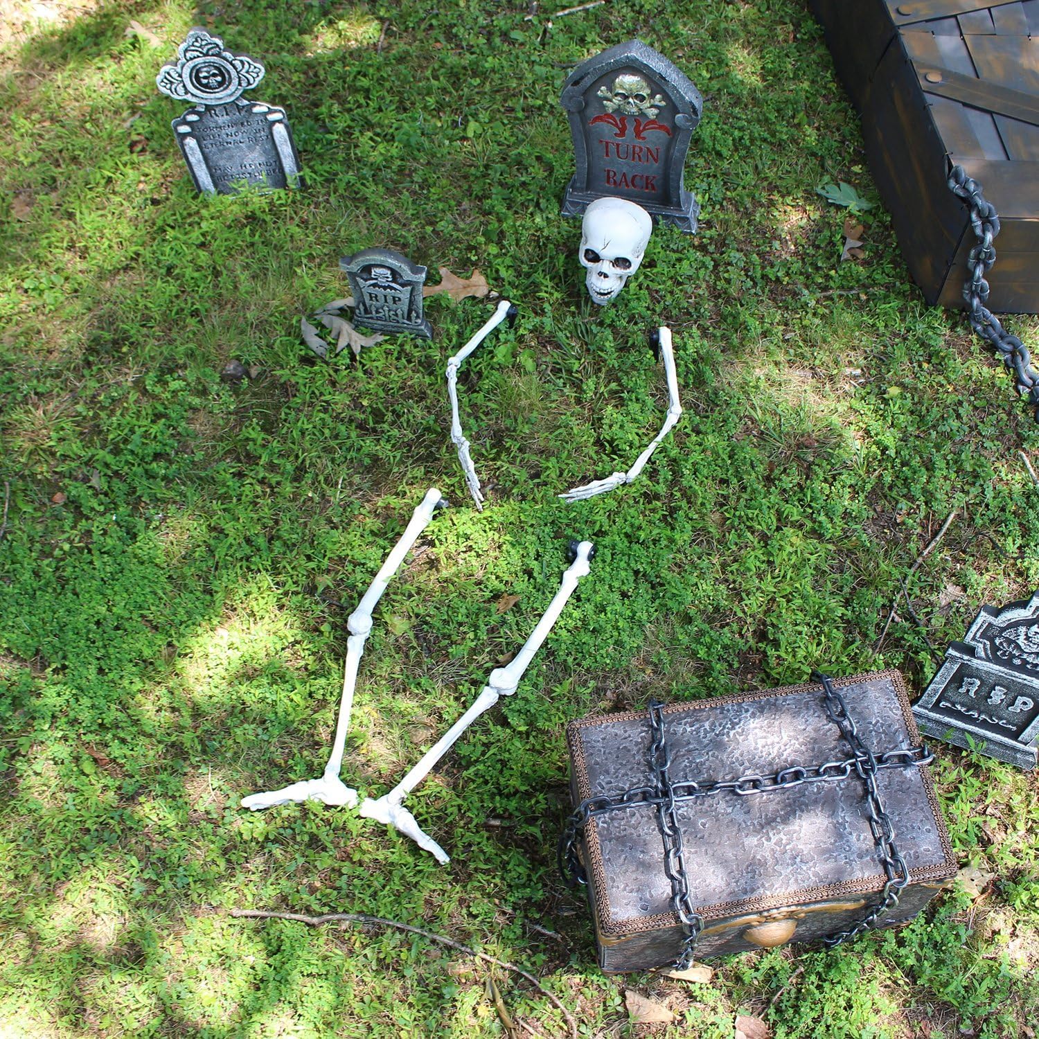 Thumbnail 6 de Haunted Hill Farm Skeleton Stakes