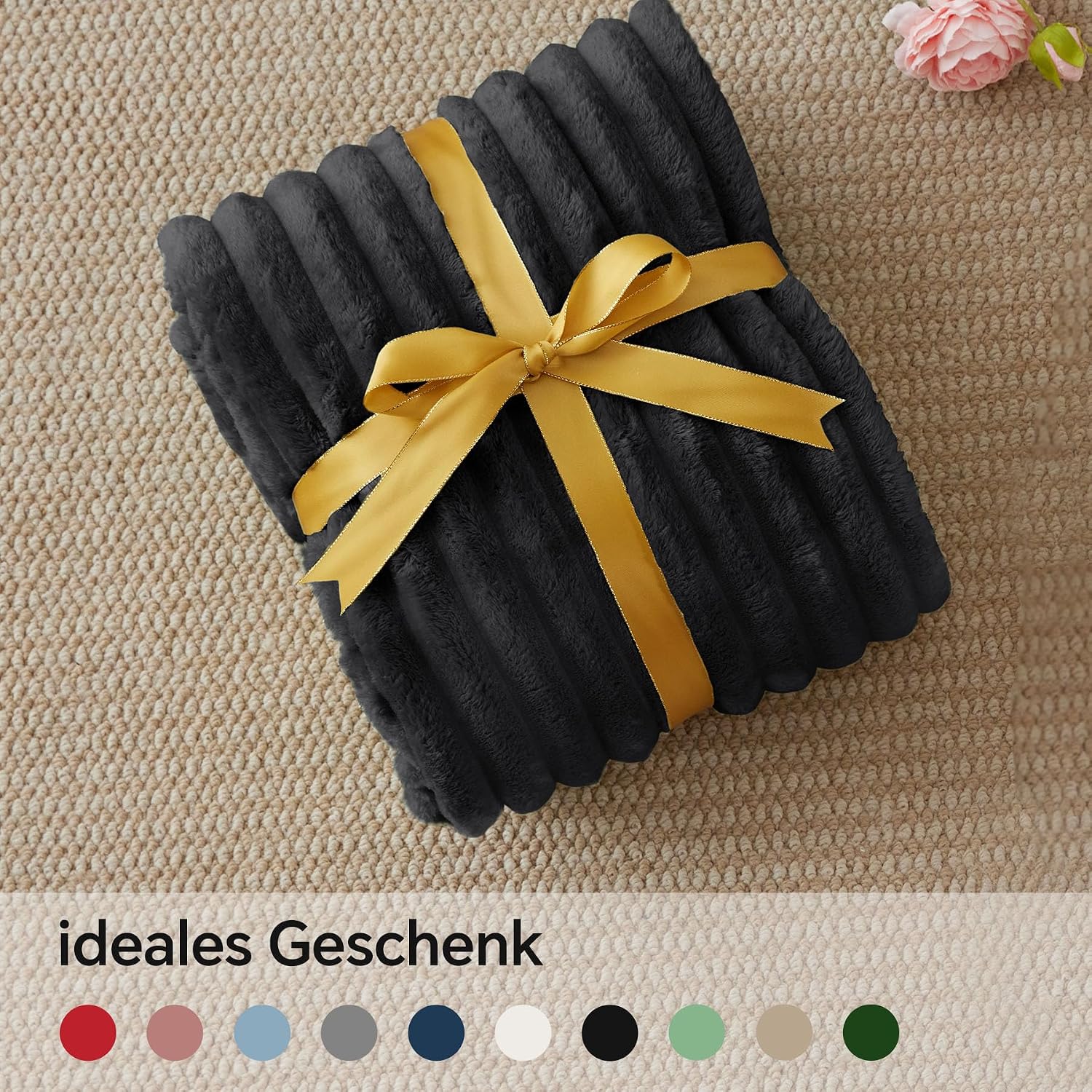 Detalle de BEDELITE Kuscheldecke Flauschig Decke 150 x 200 – weiche XL Flanell-Decke in Streifen schwarz, ideal als Überwurf für Sofa und Wohnzimmer
