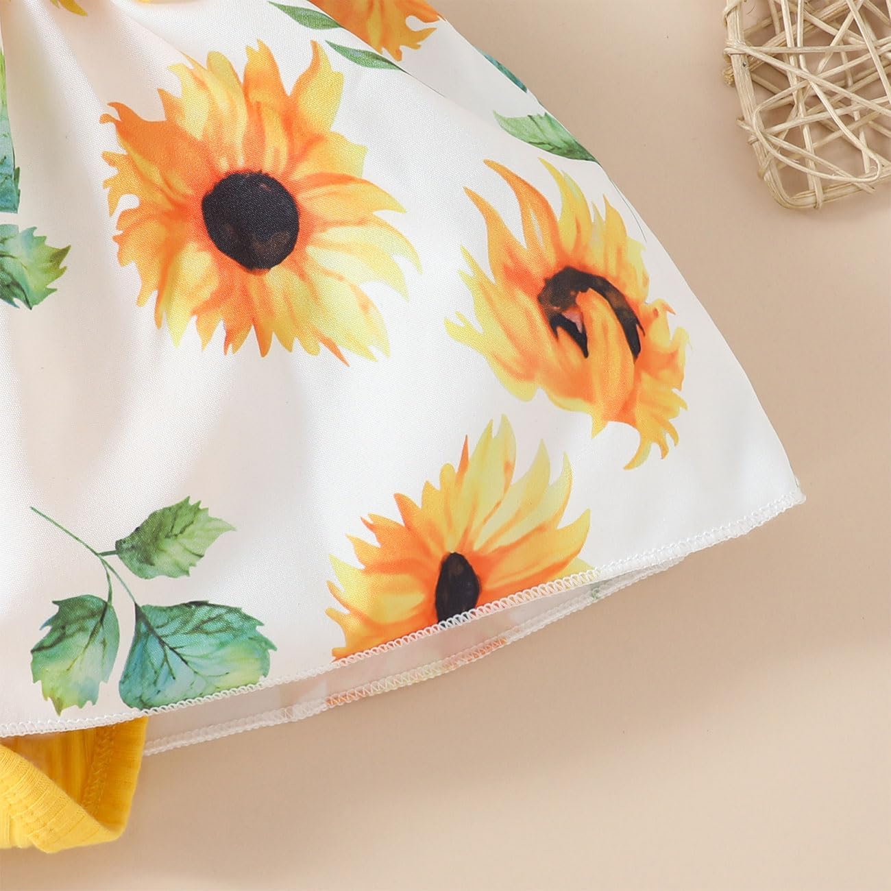 Detalle 2 de HEOXIN Babykleidung Kleid Mädchen – Spitzenkleid mit Druckknopf im Schritt, Stirnband & Schleife, 0–18 Monate