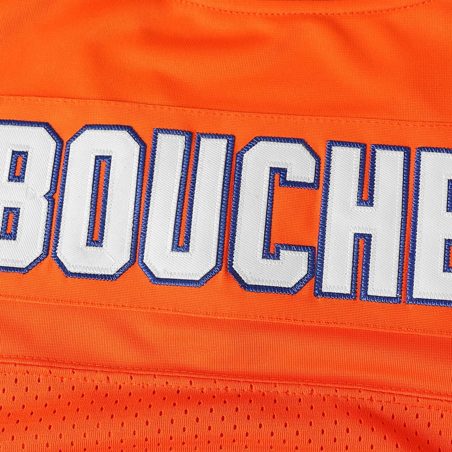 Detalle 2 de Phoneutrix Bobby Boucher #9 “The Waterboy” Mud Dogs football-style jersey (polyester mesh)